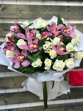 Букет цветов из: Розы и Хризантемы в Мраково Кугарчинский район