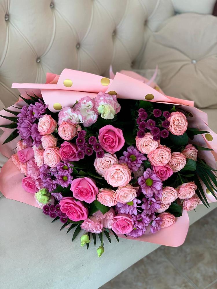 Букет цветов из: Хризантемы, Розы и Лизиантусы в Мраково Кугарчинский район