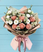 Букет цветов из:  Розы, Альстромерии и Лизиантусы в Мраково Кугарчинский район