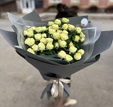 Букет Белые кустовые розы Солинеро в Мраково Кугарчинский район