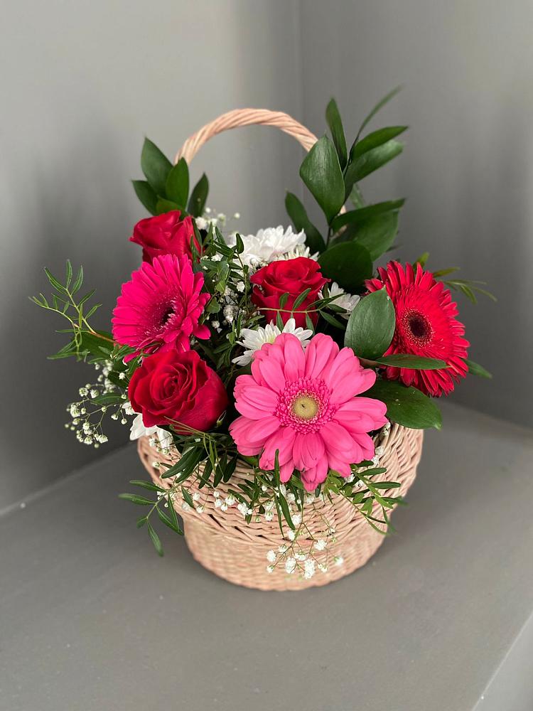 Цветочная композиция из Розы, Хризантемы и Герберы в корзине в Мраково Кугарчинский район